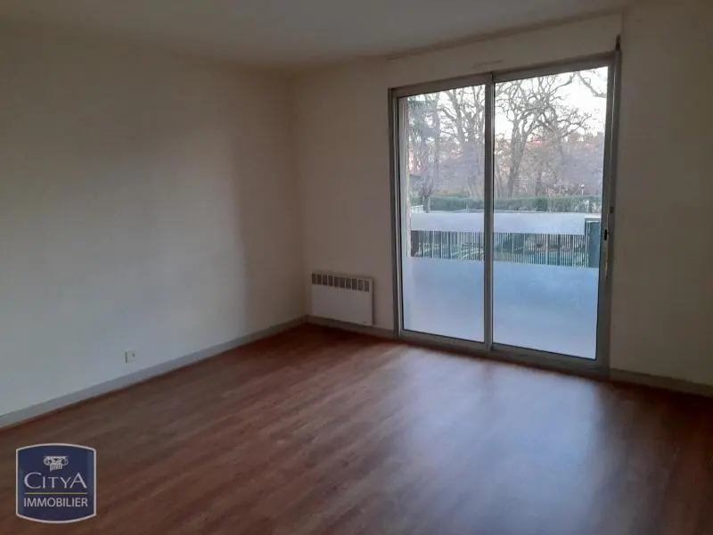 Photo 2 Appartement 1 pièce 23.4m²