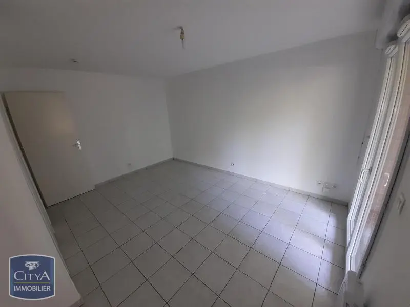 Photo 2 Appartement 1 pièce 27.95m²