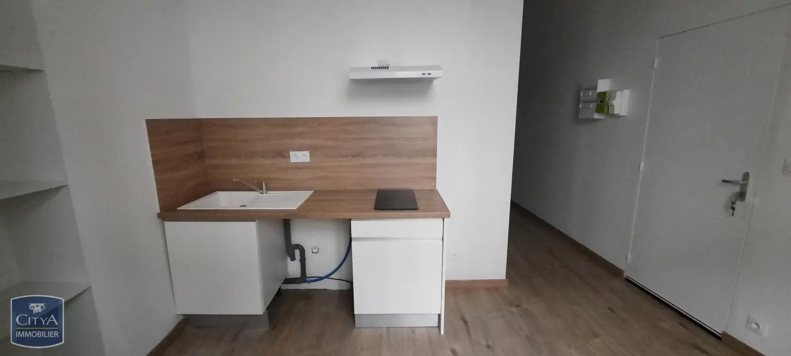 Photo 2 Appartement 1 pièce 24.75m²