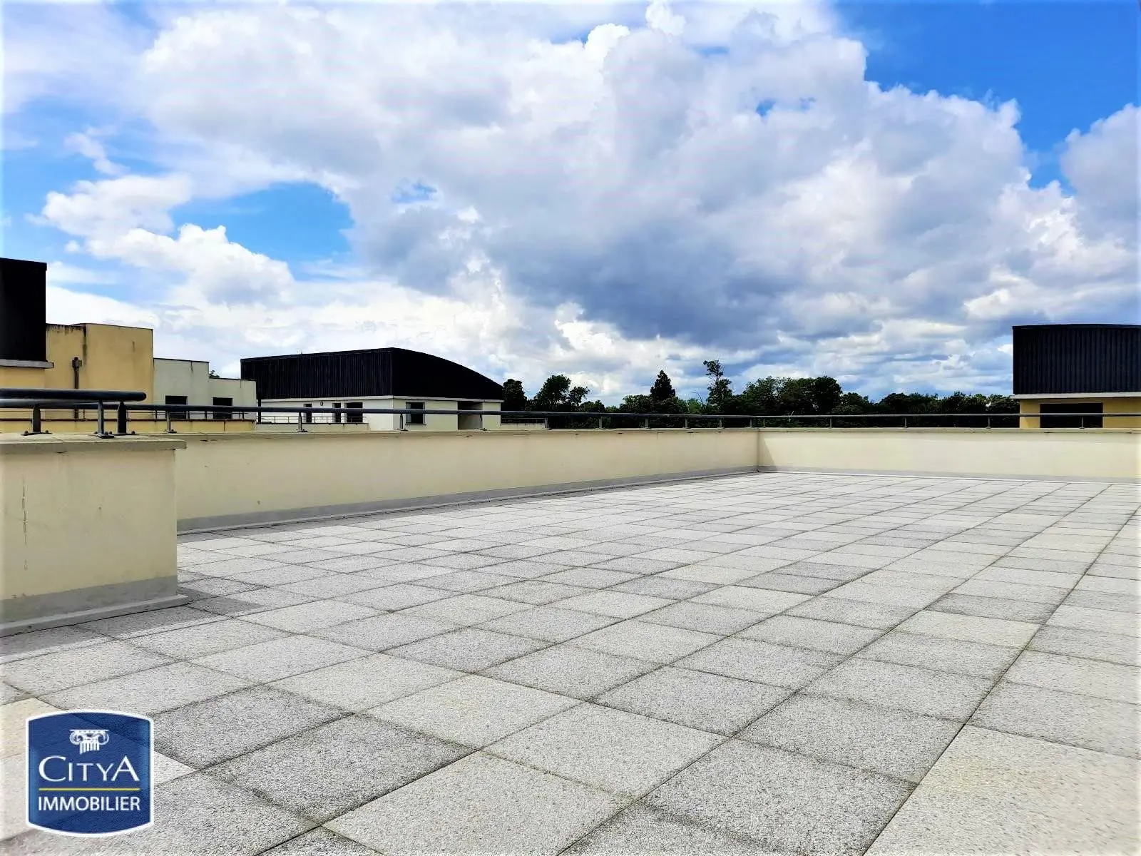 Photo 1 pour Appartement 5 pièces 117.7m² Photo 1 Appartement 5 pièces 117.7m²