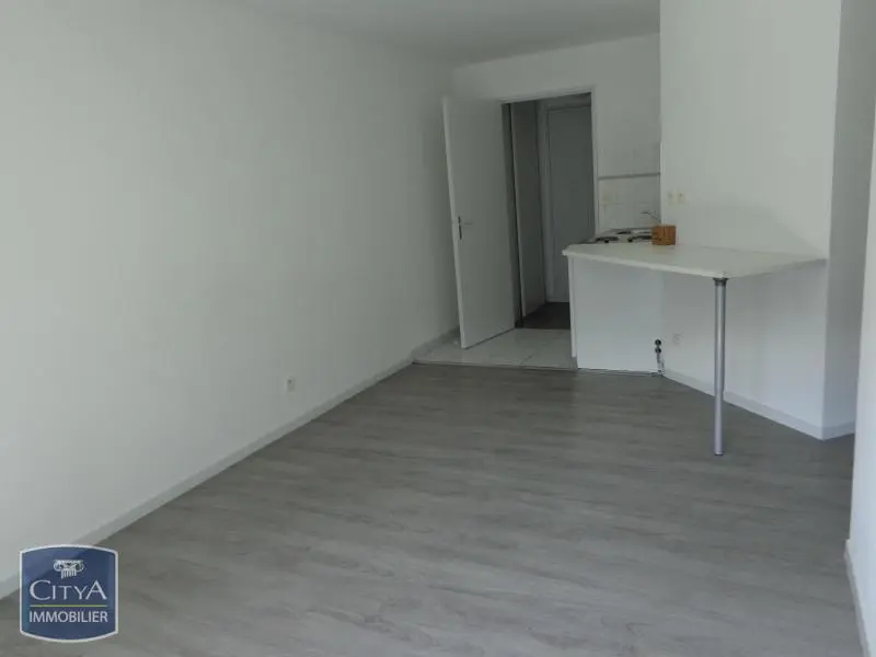 Photo 2 Appartement 1 pièce 29.92m²