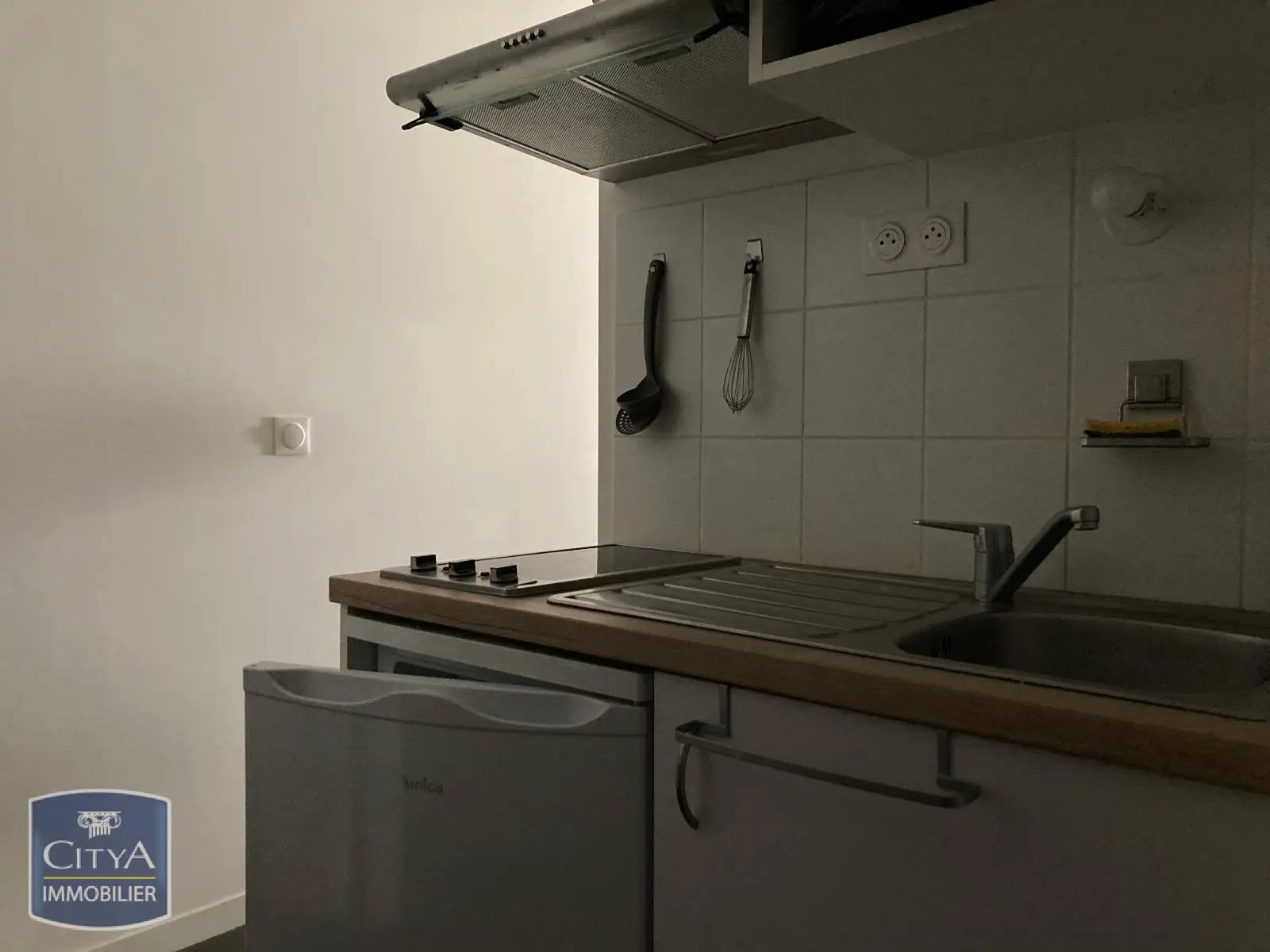 Photo 1 Appartement 1 pièce 17.6m²
