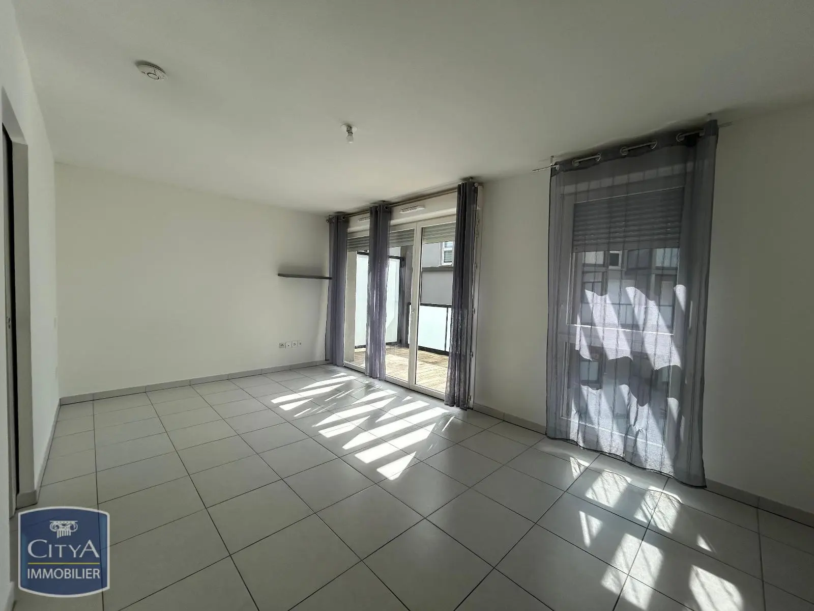 Photo 2 Appartement 1 pièce 28.2m²