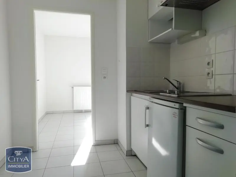 Photo 1 Appartement 1 pièce 22.8m²
