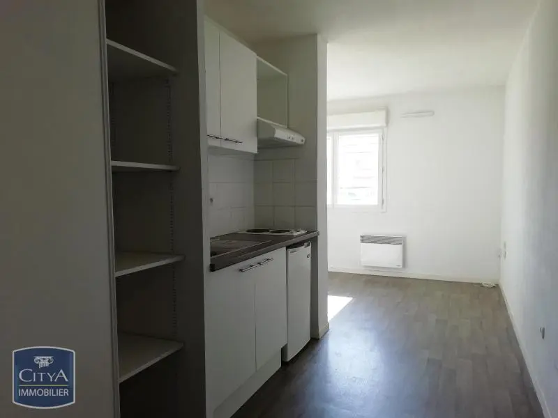 Photo 1 Appartement 1 pièce 22.3m²