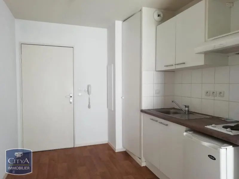 Photo 2 Appartement 1 pièce 22.3m²