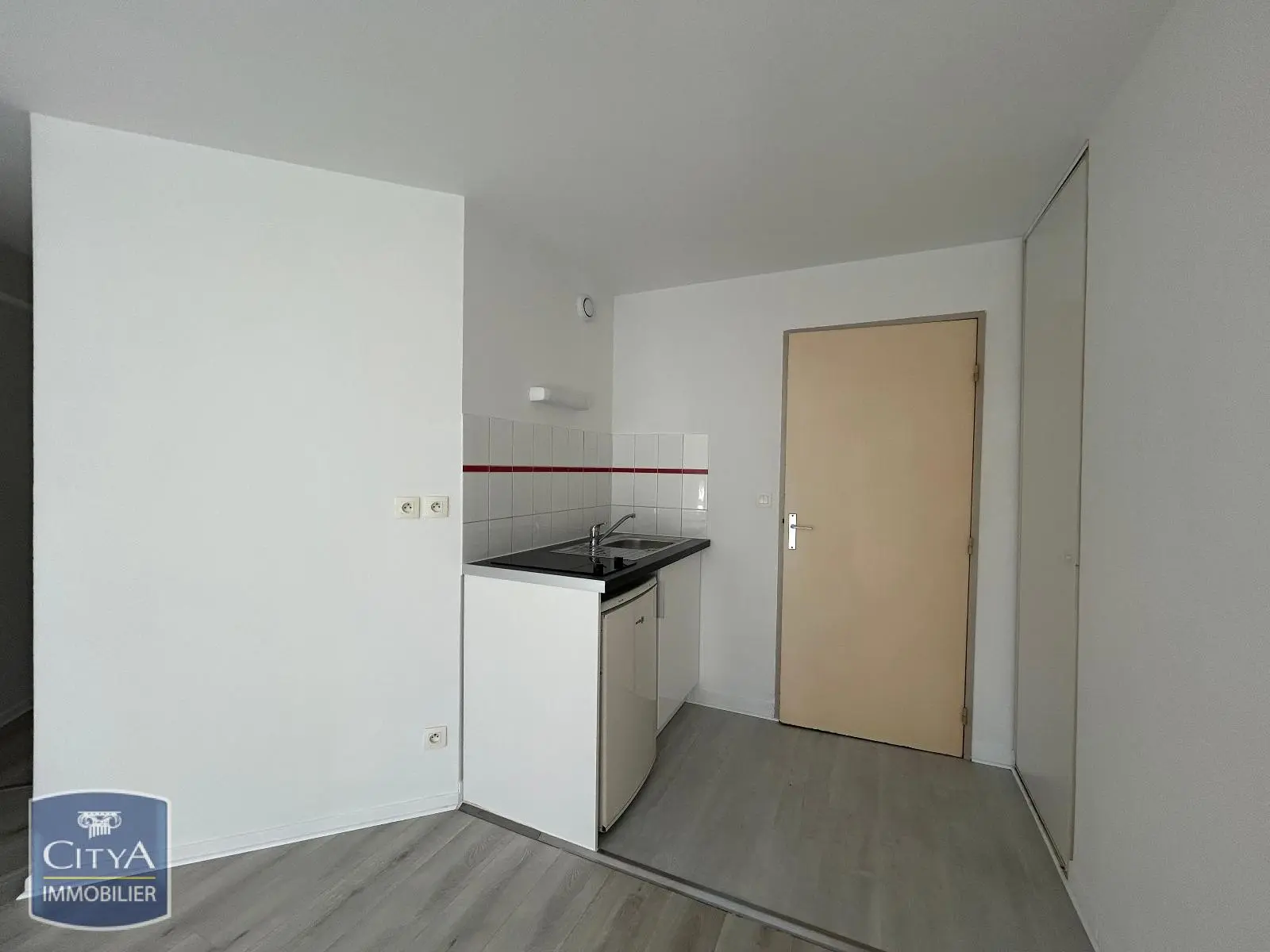 Photo 3 Appartement 1 pièce 30.29m²