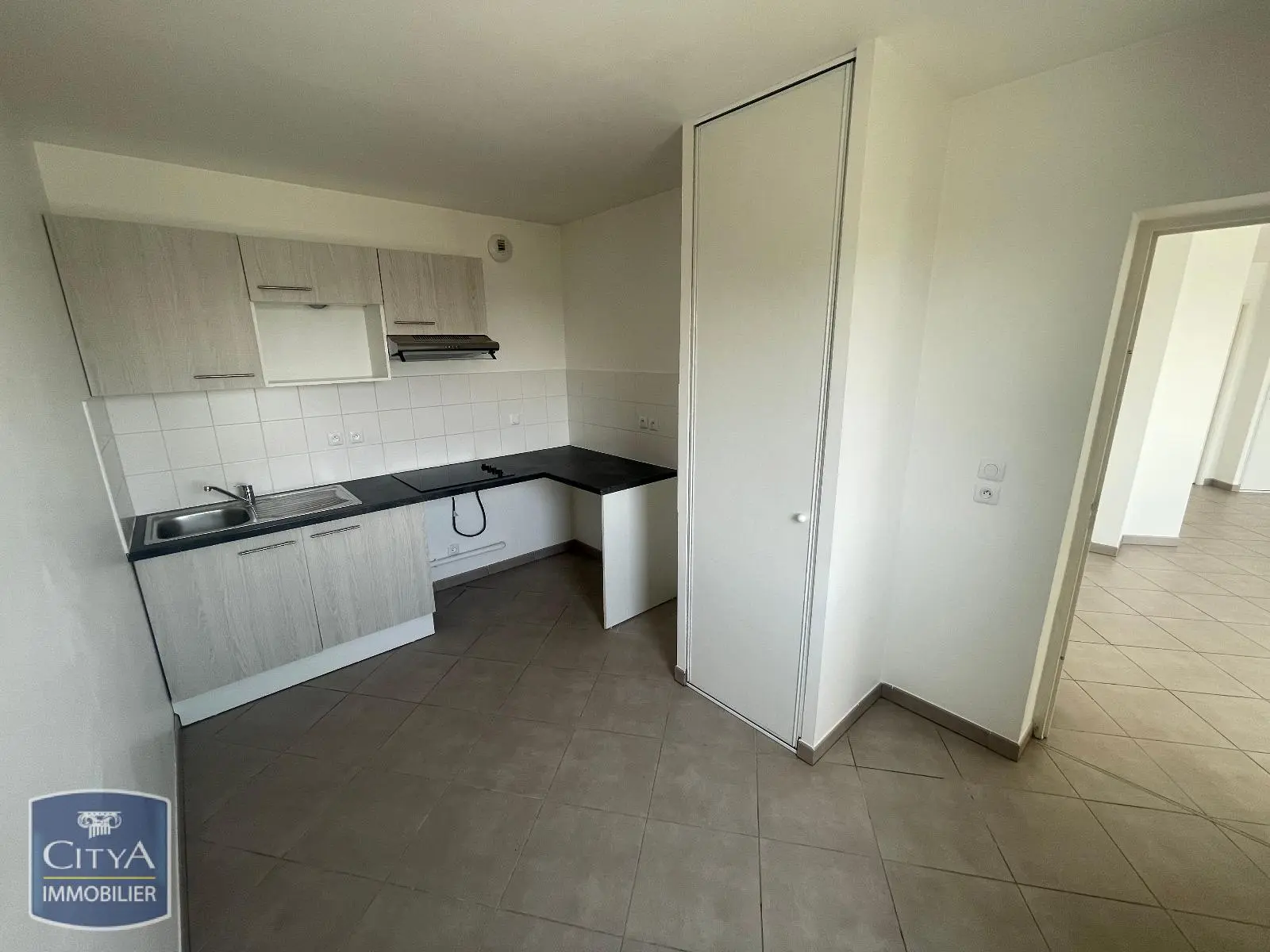 Photo 2 Appartement 4 pièces 97.04m²