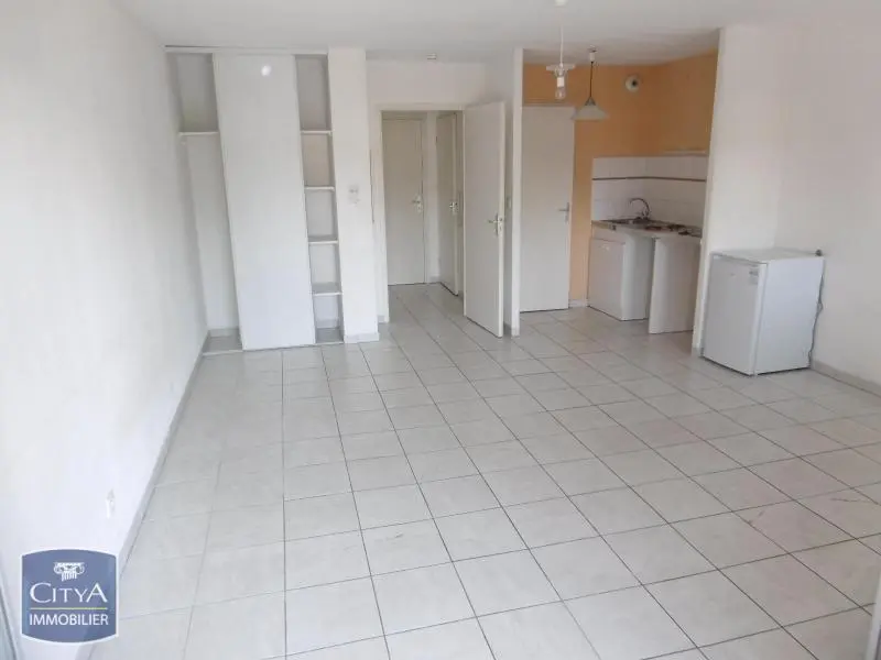 Photo 2 Appartement 1 pièce 31.4m²