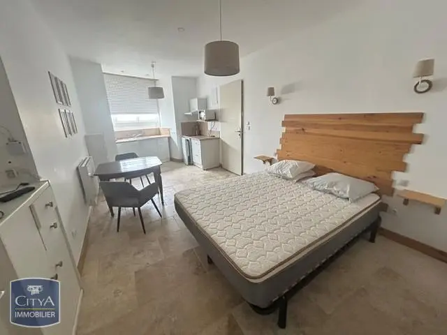 Photo 1 Appartement 1 pièce 23.5m²