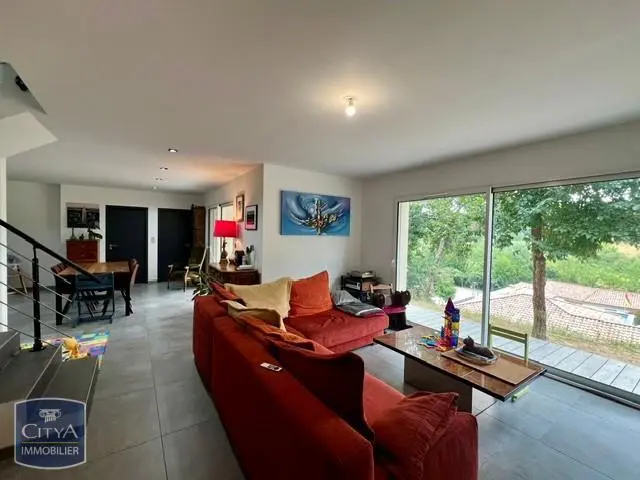 Photo 3 Maison 5 pièces 143.6m²