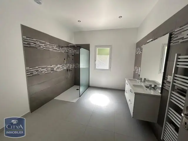 Photo 9 Maison 4 pièces 125m²