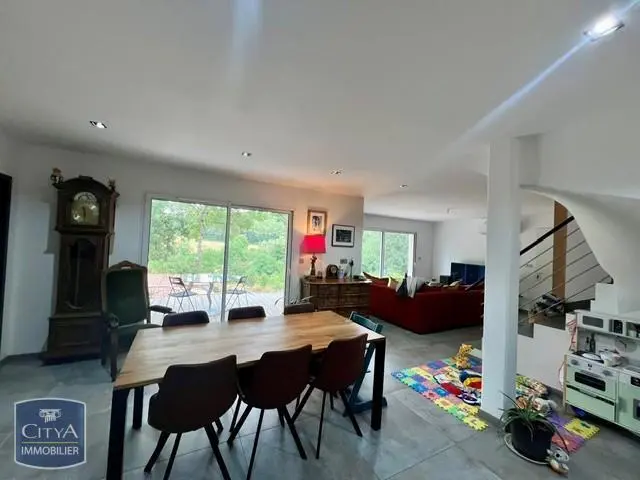 Photo 10 Maison 5 pièces 143.6m²