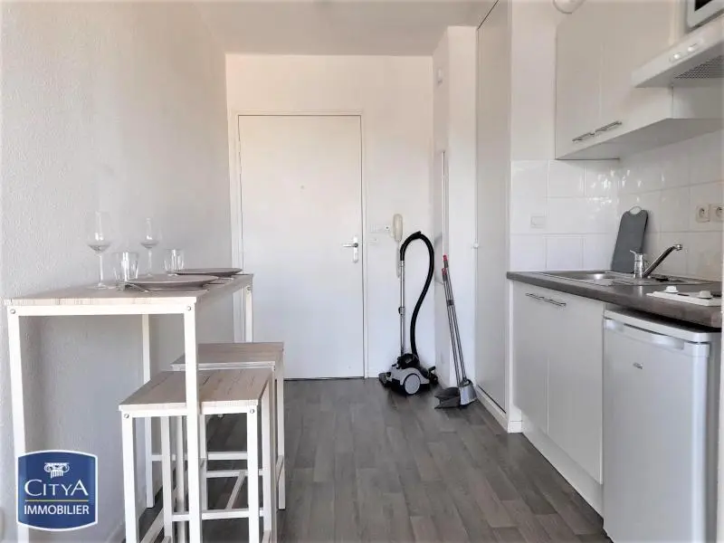 Photo 2 Appartement 1 pièce 23.2m²