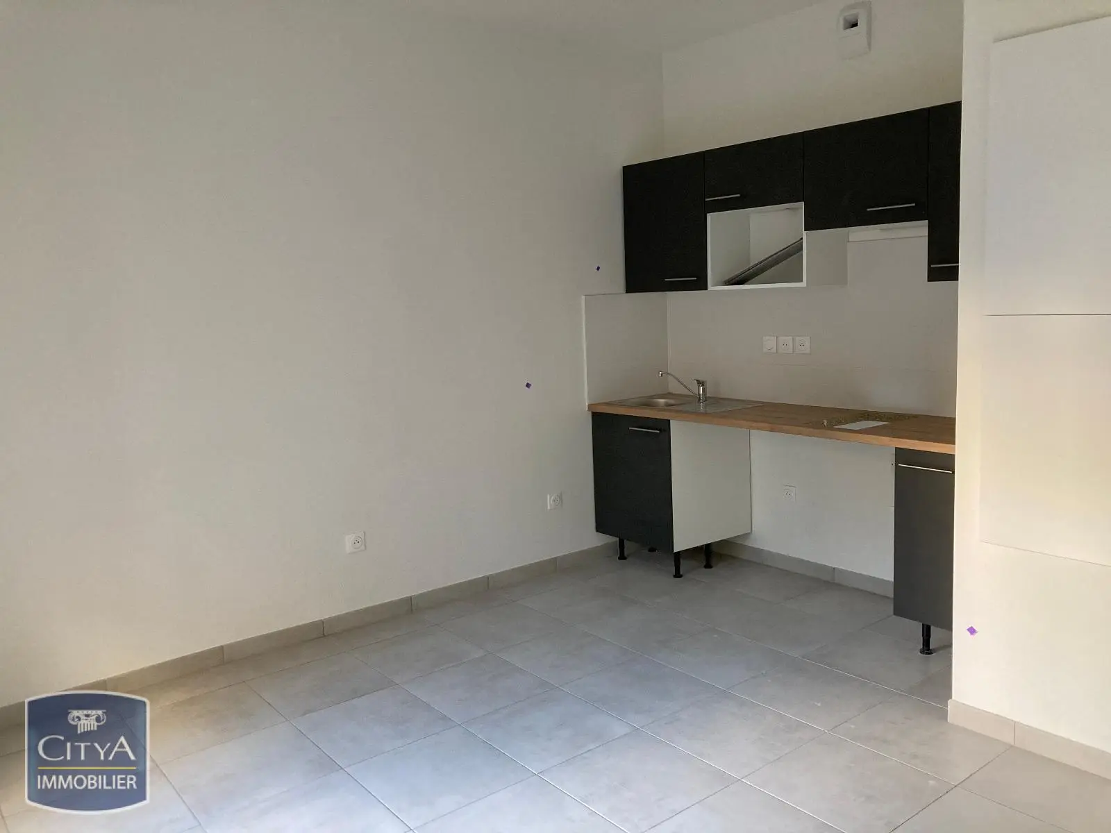 Photo 2 Appartement 1 pièce 25.7m²