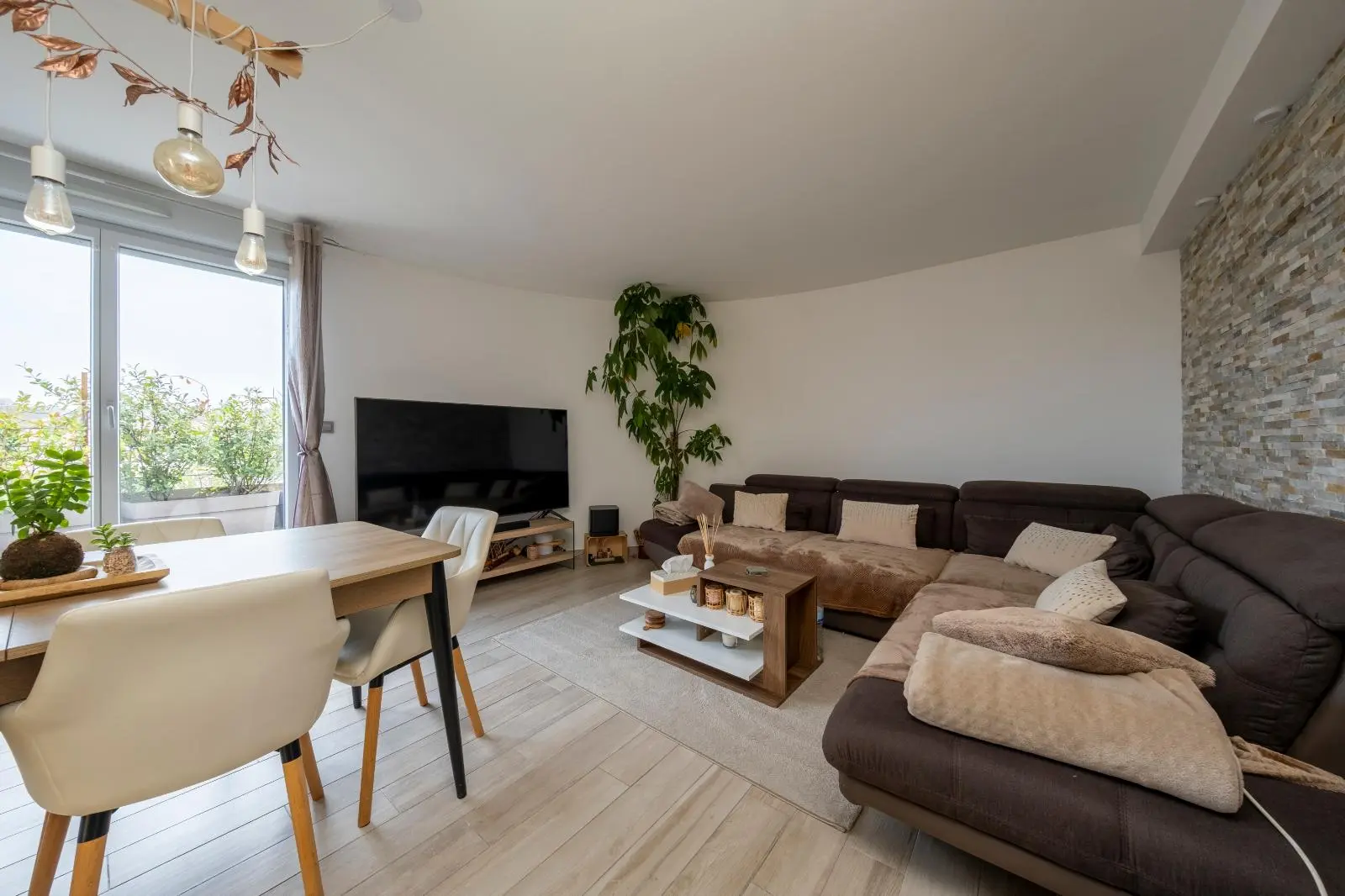 Photo 2 Appartement 4 pièces 93.14m²