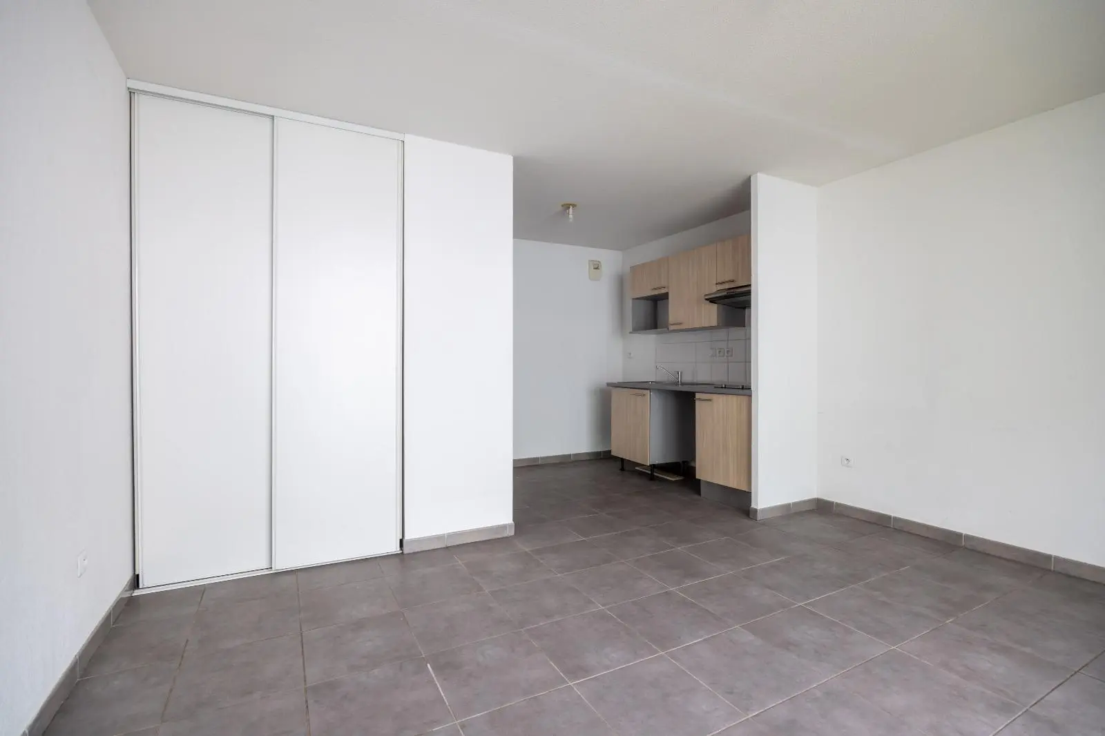 Photo 2 Appartement 1 pièce 31m²