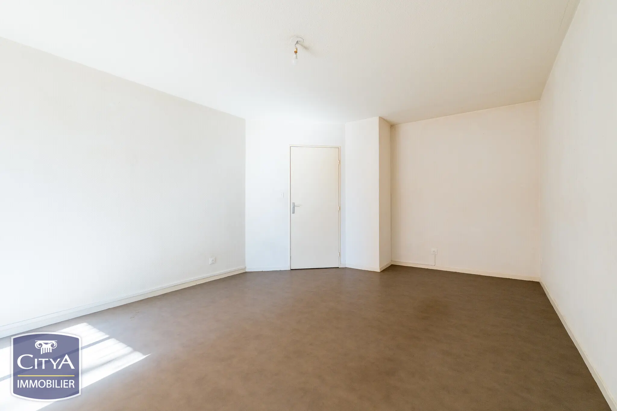 Photo 3 Appartement 2 pièces 46.87m²