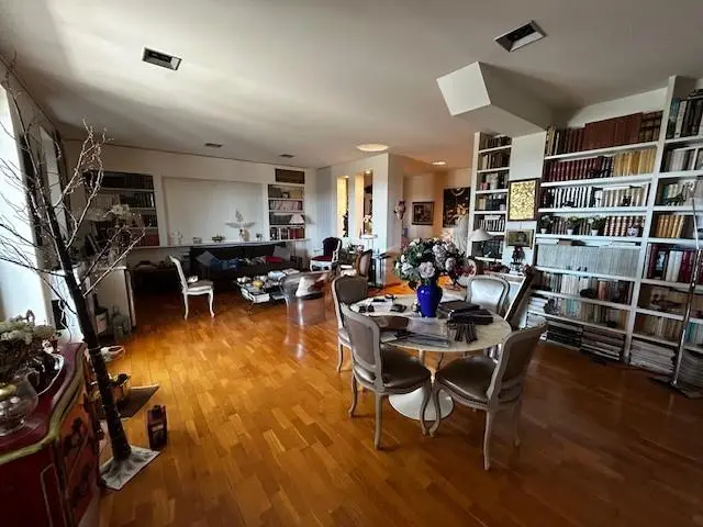 Photo 4 Appartement 5 pièces 157m²