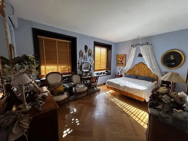 Photo 9 Appartement 5 pièces 157m²