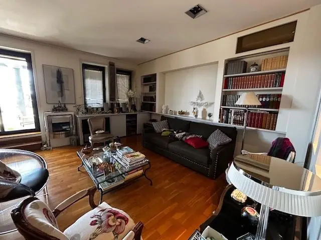 Photo 5 Appartement 5 pièces 157m²