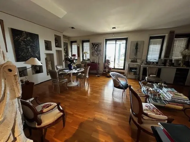 Photo 6 Appartement 5 pièces 157m²