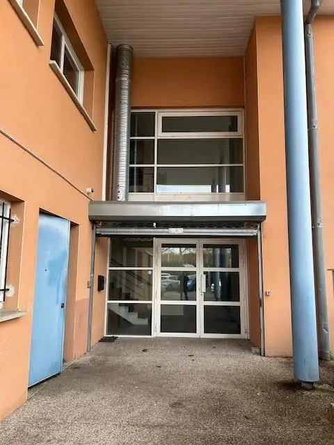Photo 9 Local Professionnel 850m²