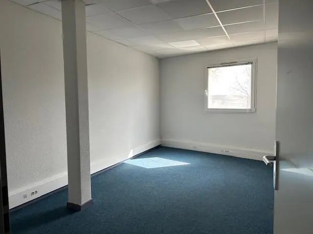 Photo 5 Local Professionnel 850m²