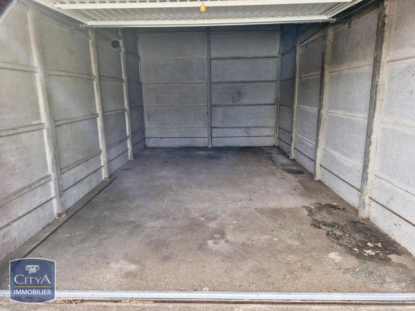 Photo 2 Parking 12m²