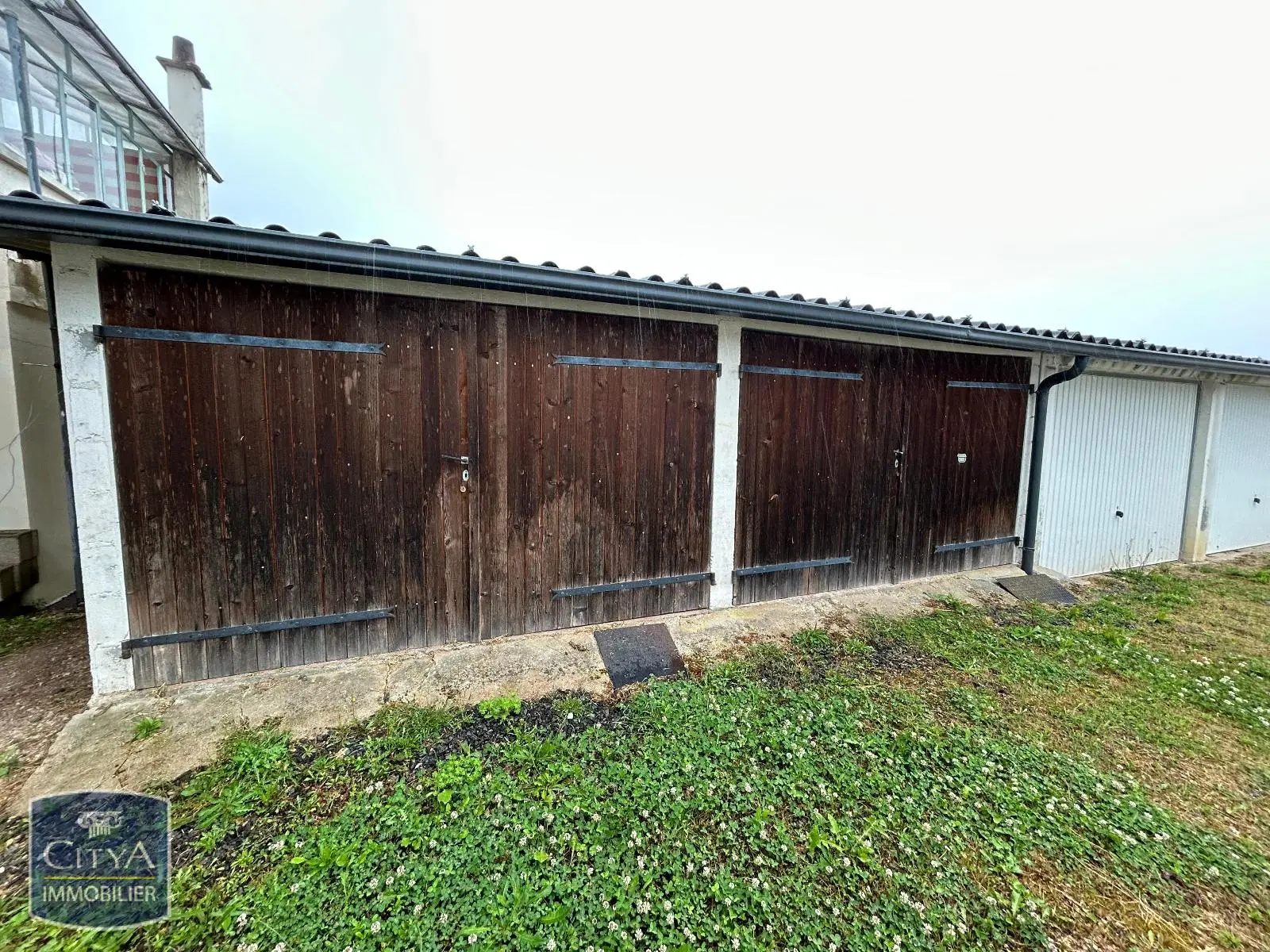 Photo 1 Parking 30m²
