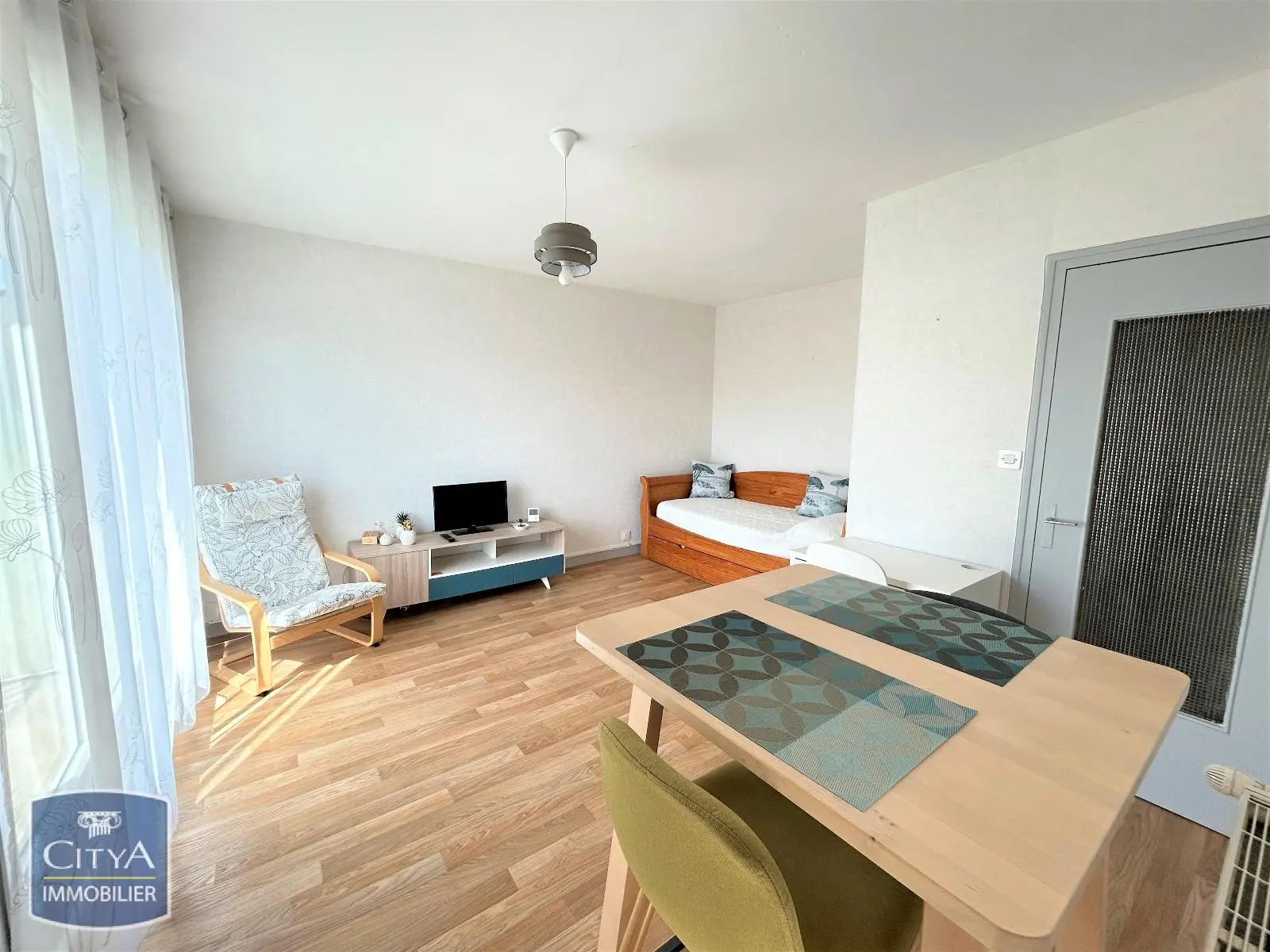 Photo 2 Appartement 1 pièce 26.42m²