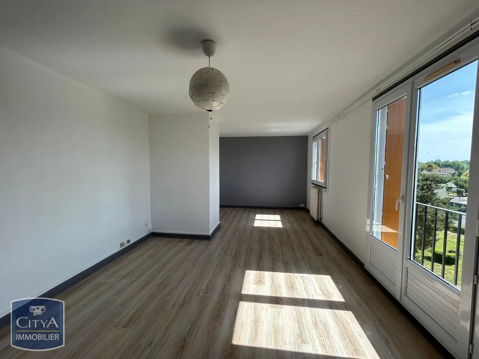 Photo 1 Appartement 4 pièces 77.11m²