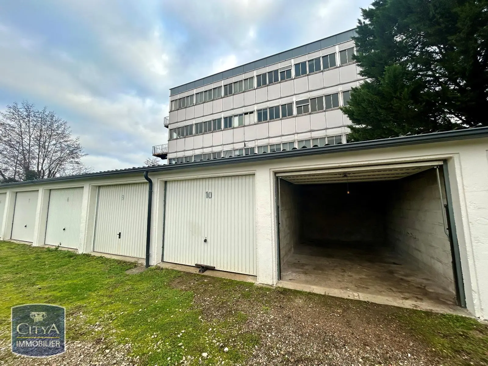 Photo 2 Parking 12m²