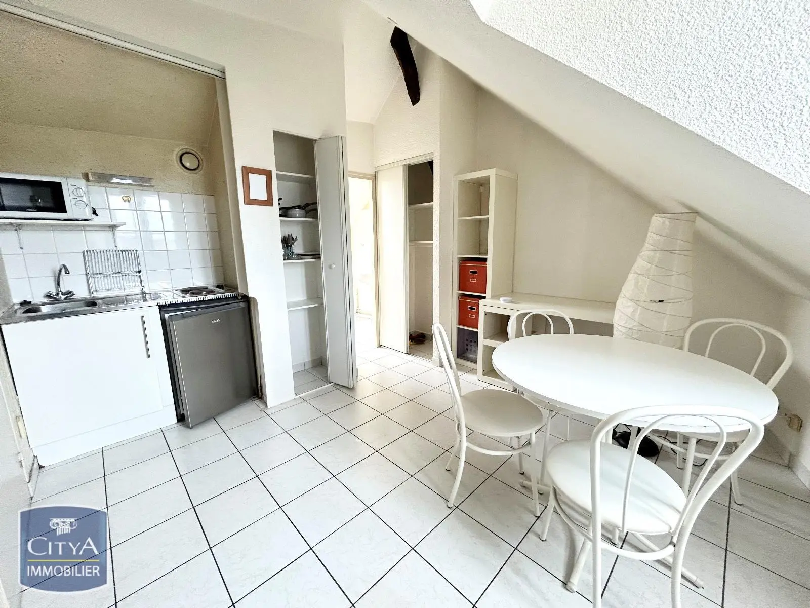 Photo 1 Appartement 1 pièce 18.18m²