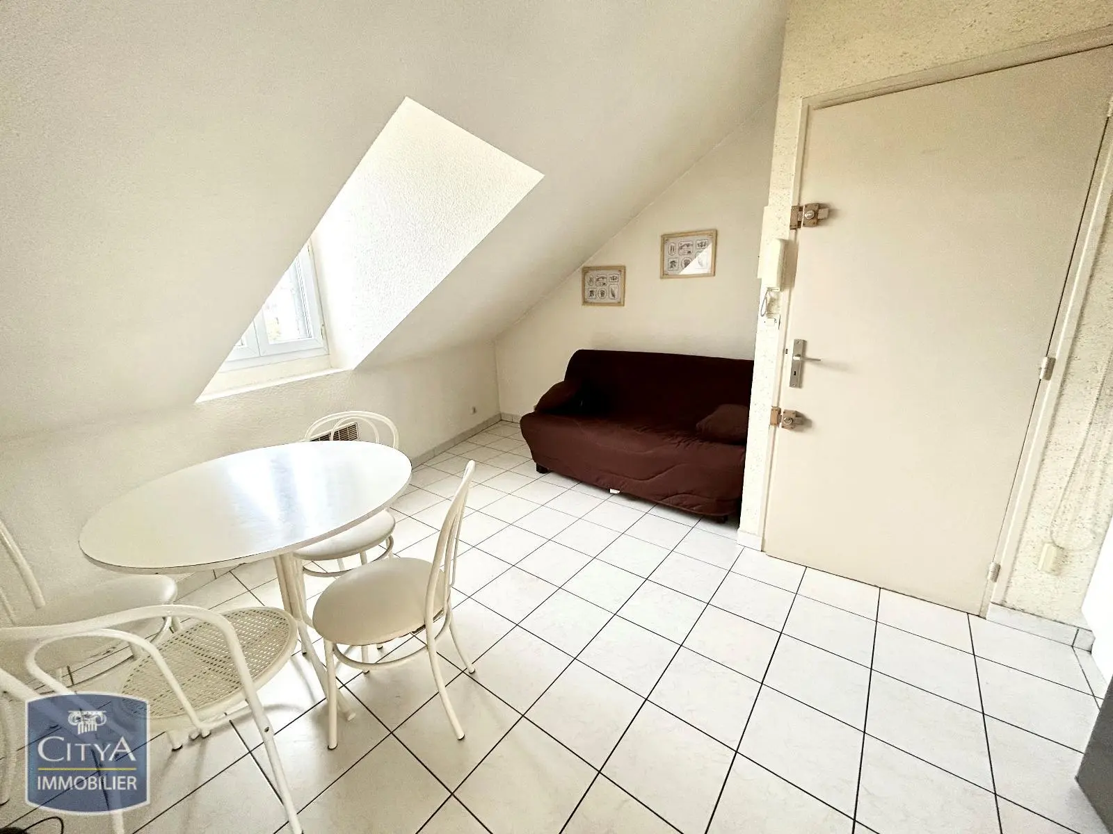 Photo 2 Appartement 1 pièce 18.18m²