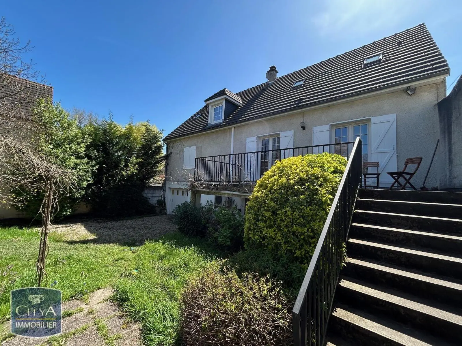 Photo 1 Maison 6 pièces 149.5m²