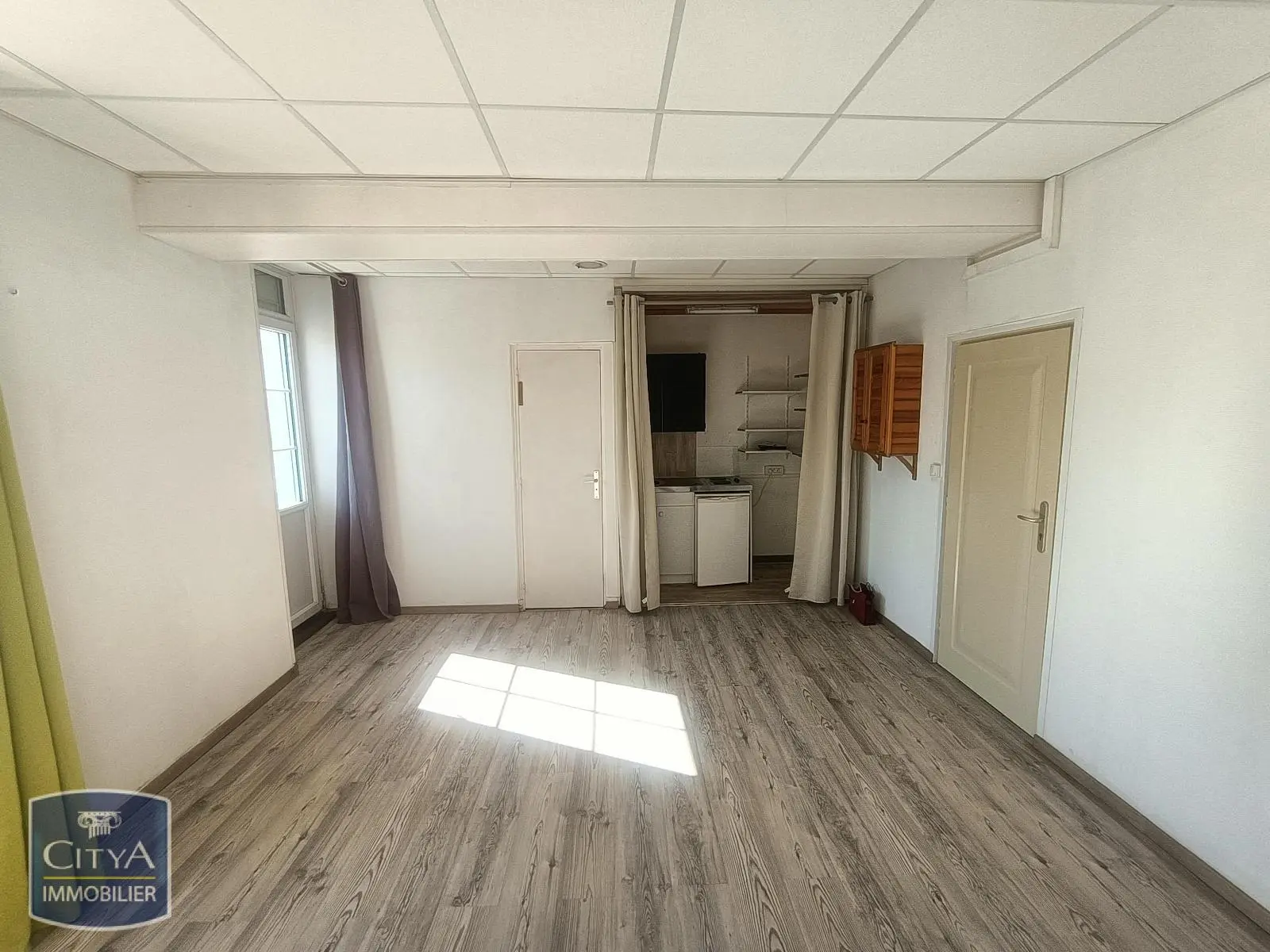 Photo 2 Appartement 1 pièce 24.5m²