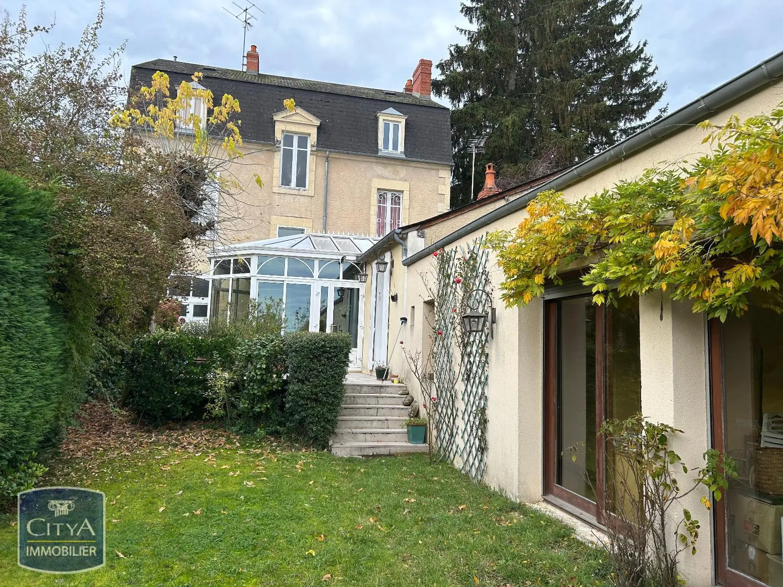 Photo 1 Maison 286 pièces 286m²