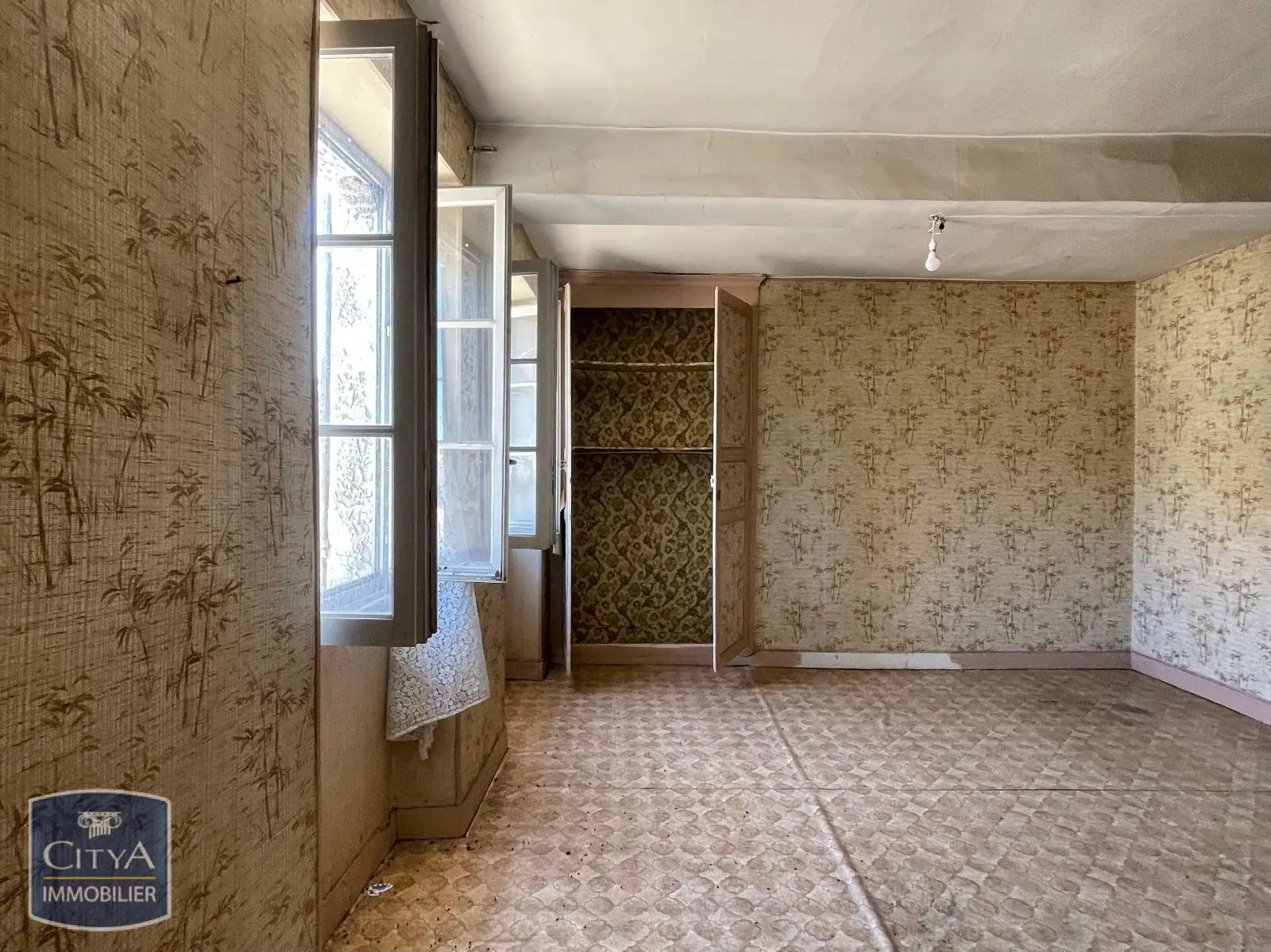 Photo 2 Immeuble 240m²