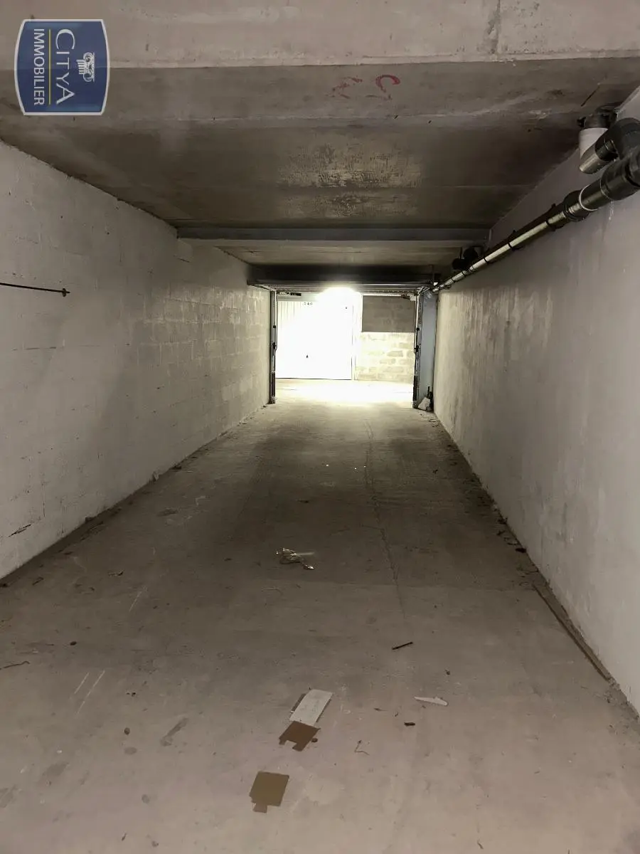 Photo 2 Parking