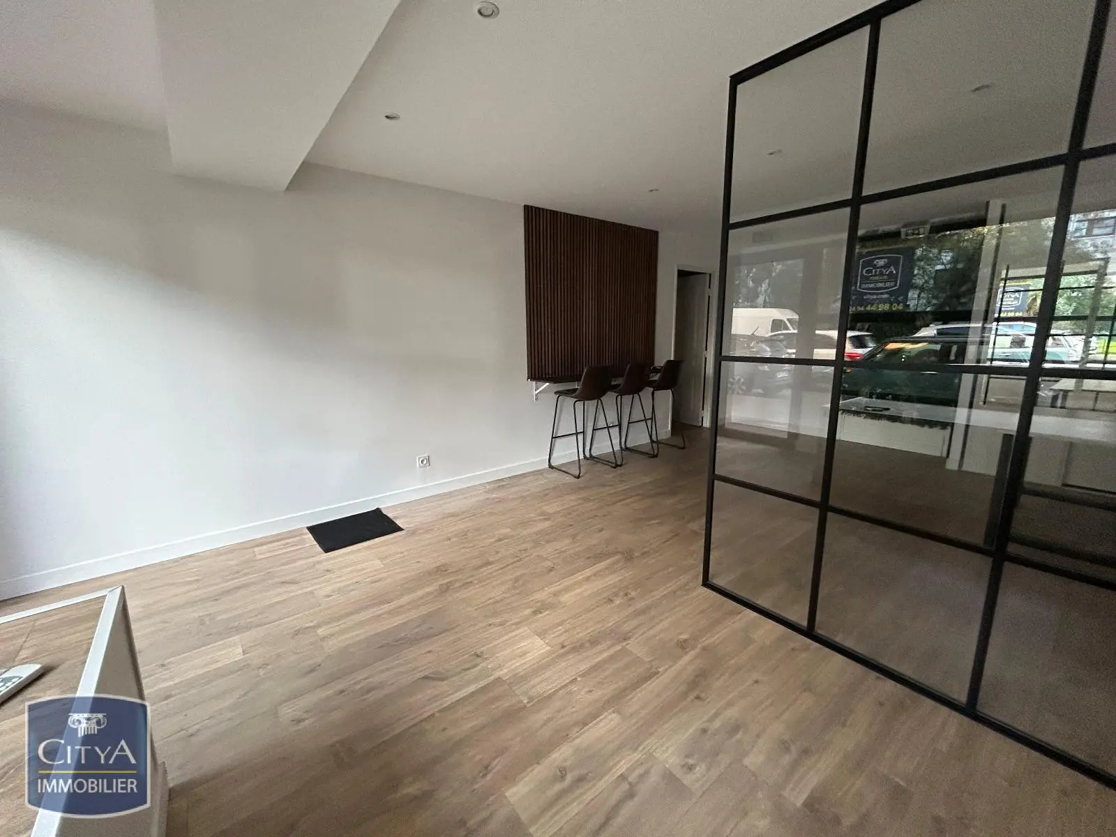 Photo 4 Local Professionnel 2 pièces