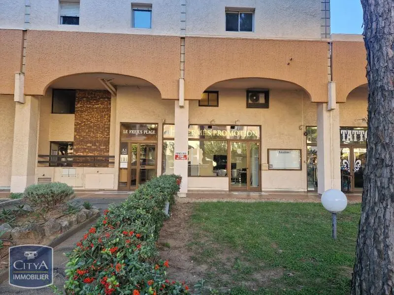 Photo 1 local commercial Fréjus