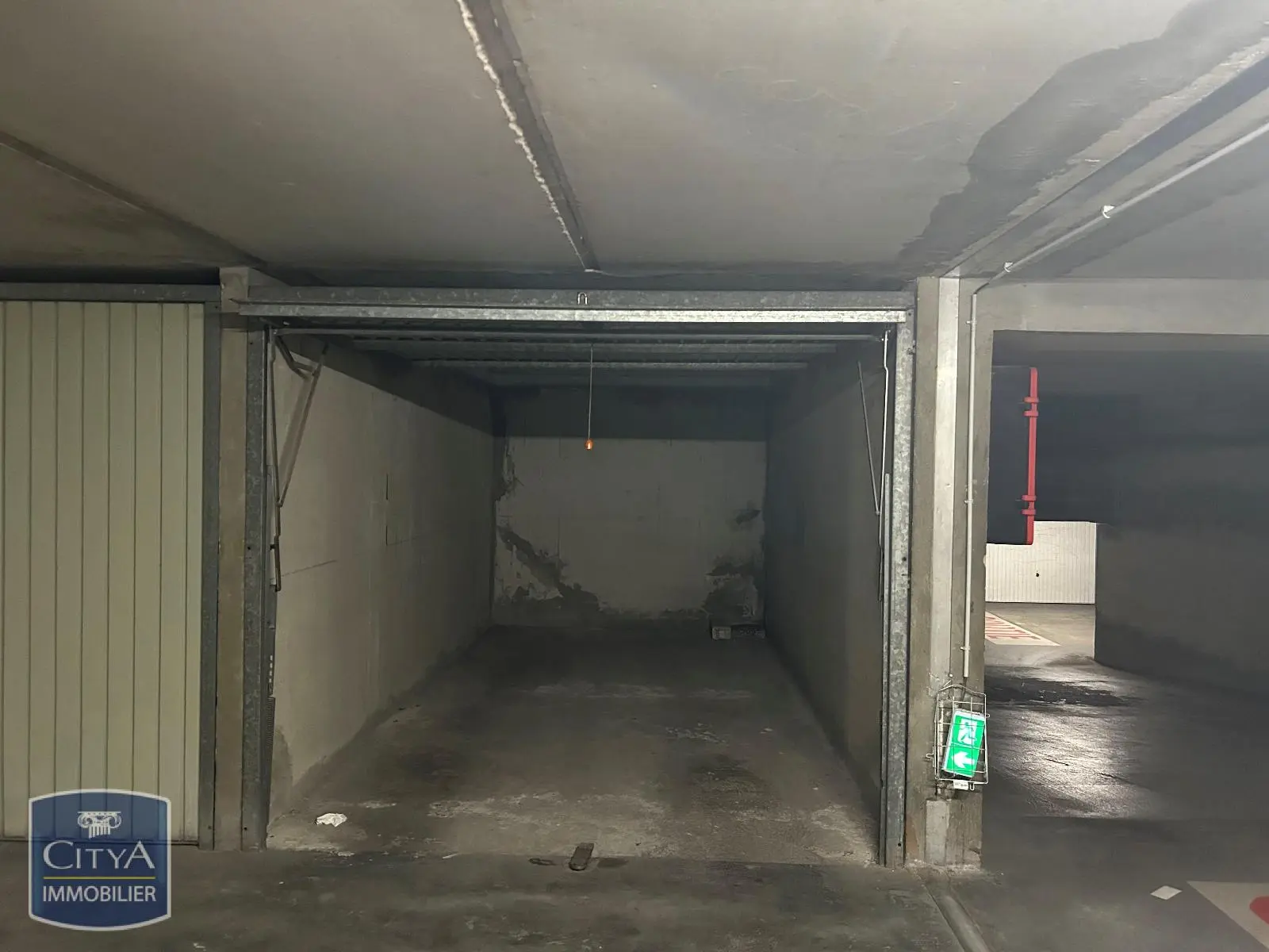 Photo 2 Parking