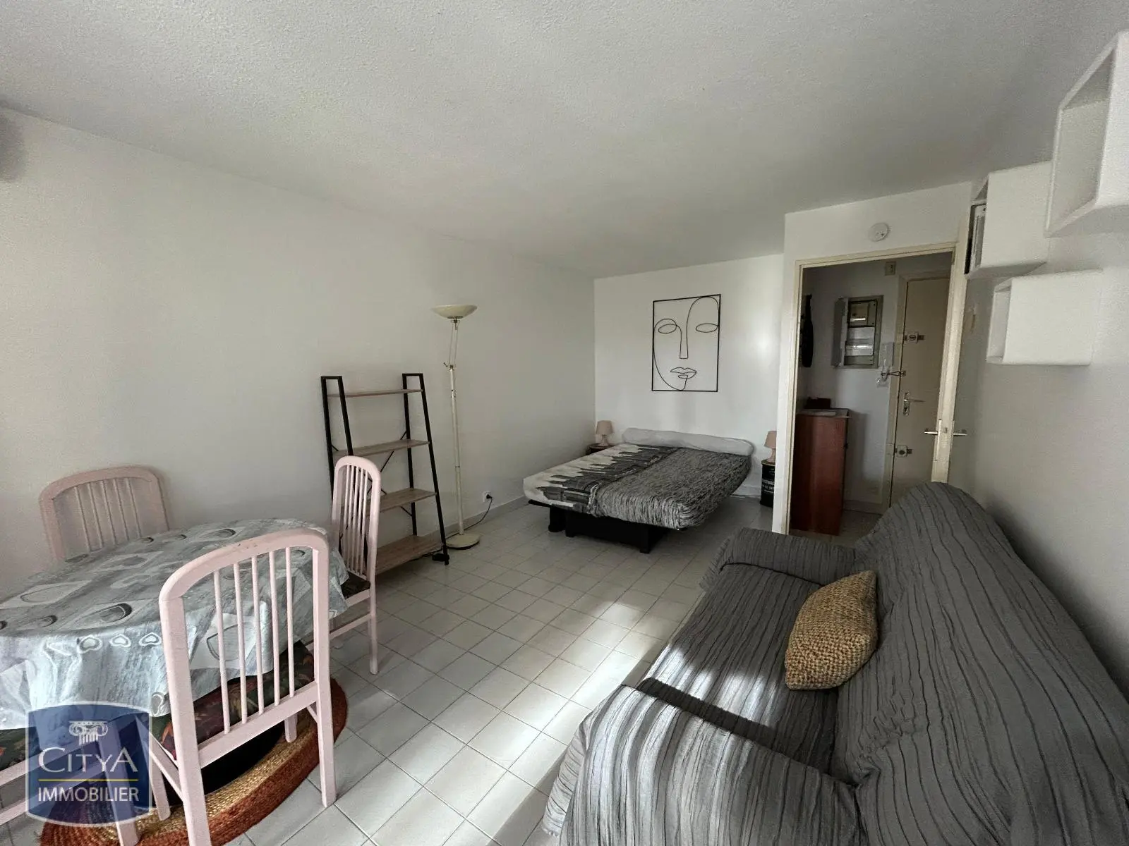 Photo 2 Appartement 1 pièce 24.86m²