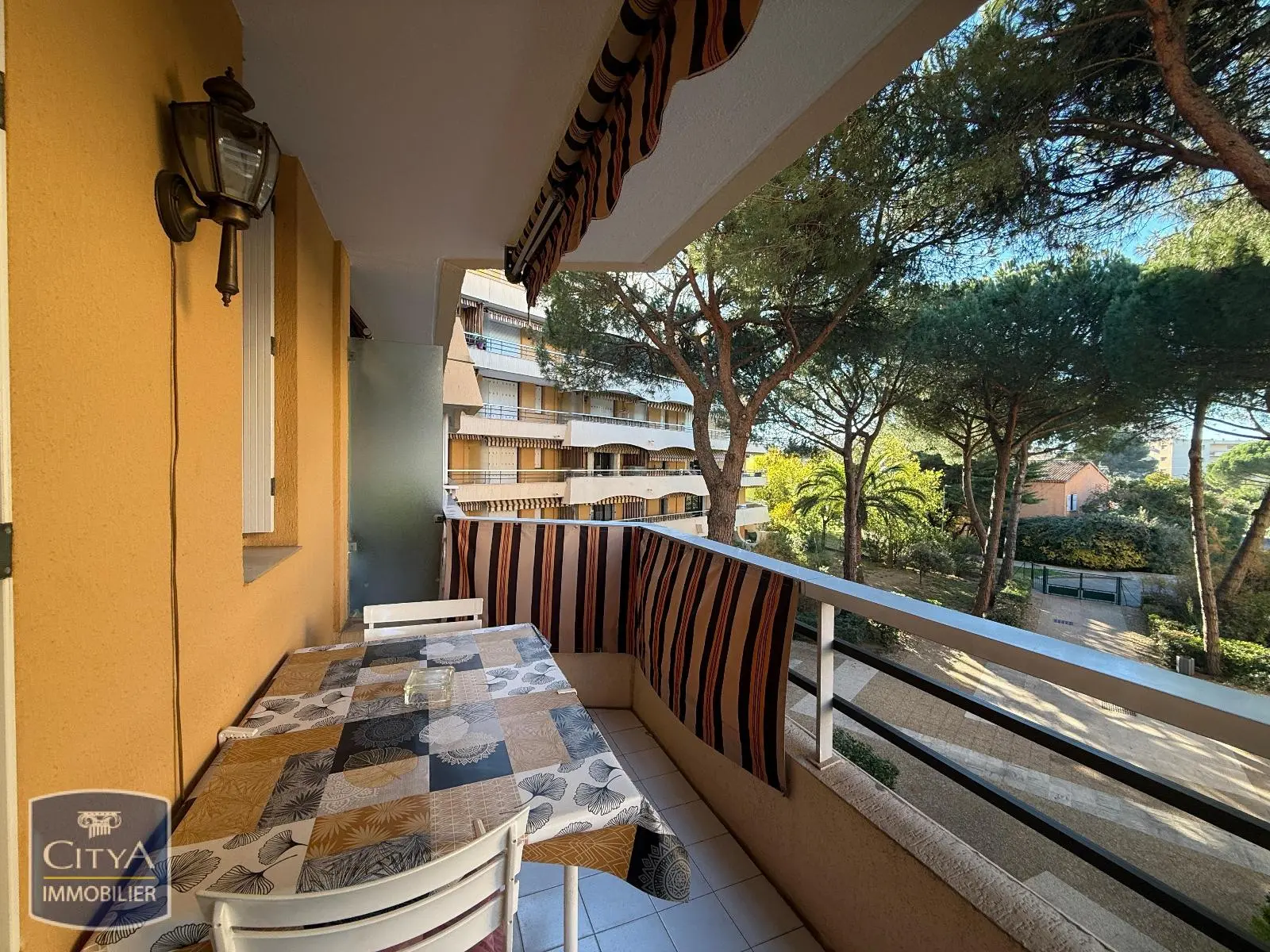 Photo 1 Appartement 1 pièce 24.86m²