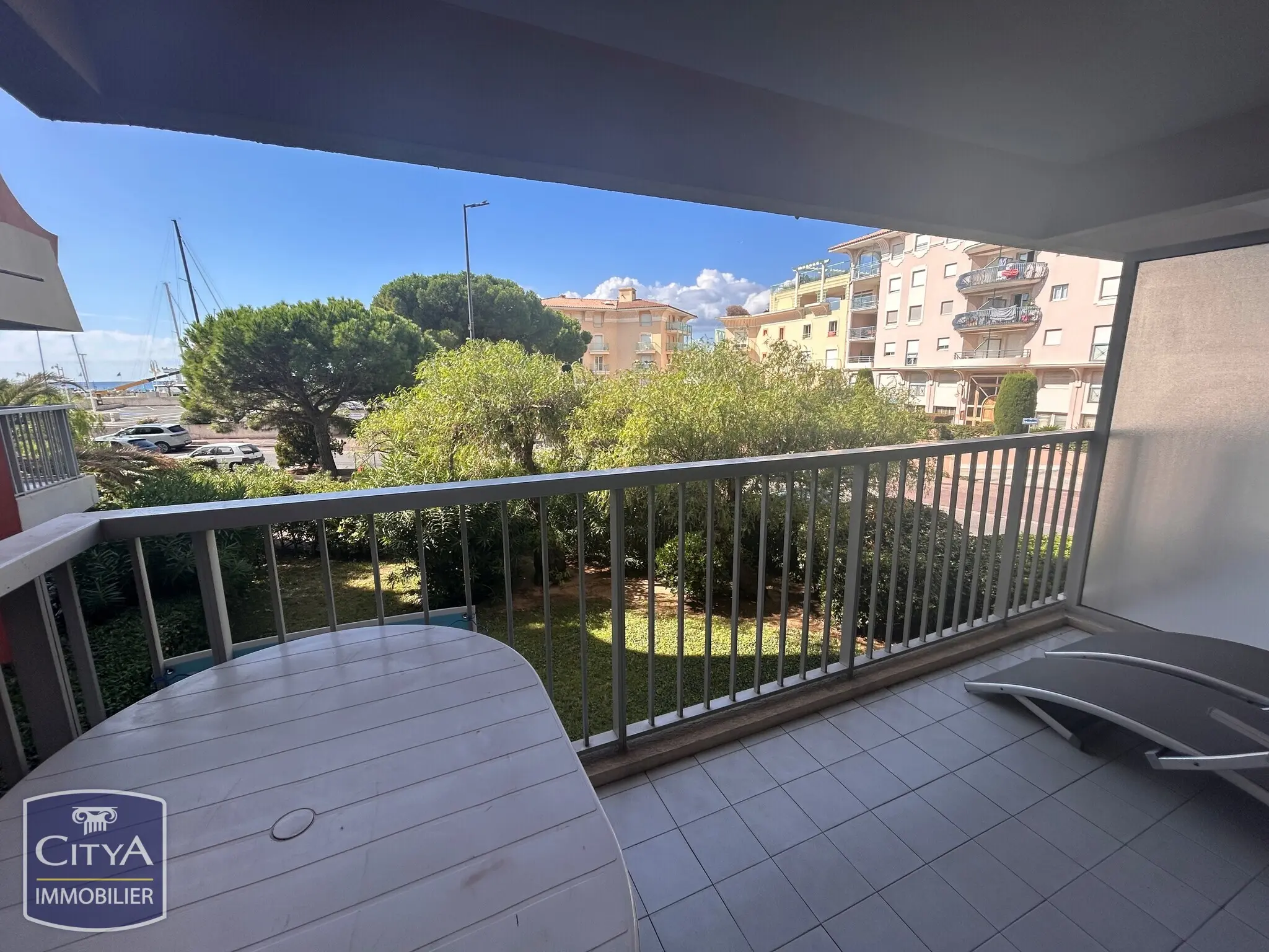 Photo 1 Appartement 1 pièce 26m²