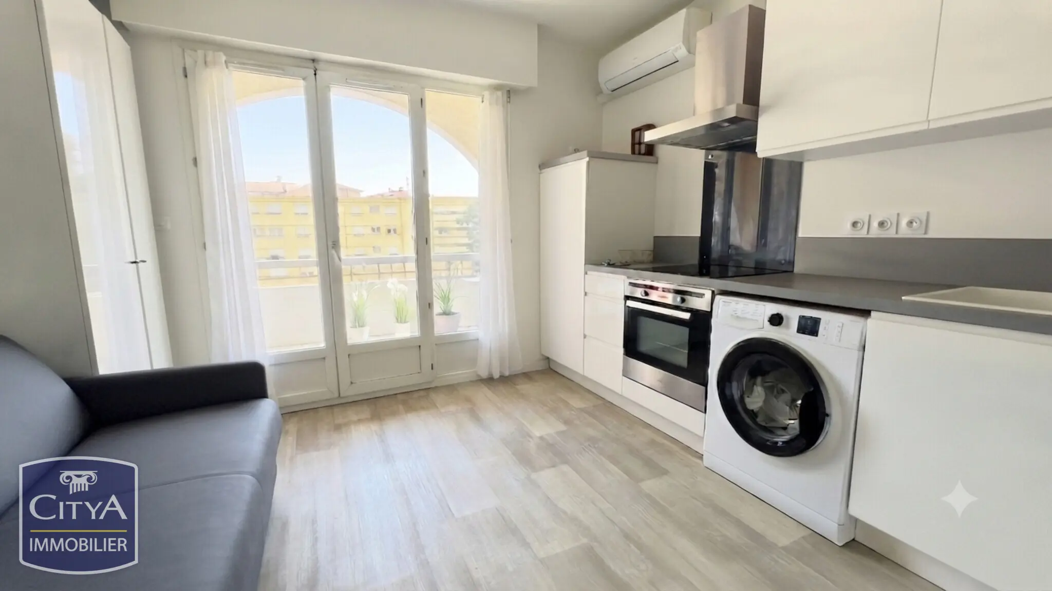 Photo 1 Appartement 1 pièce 17m²