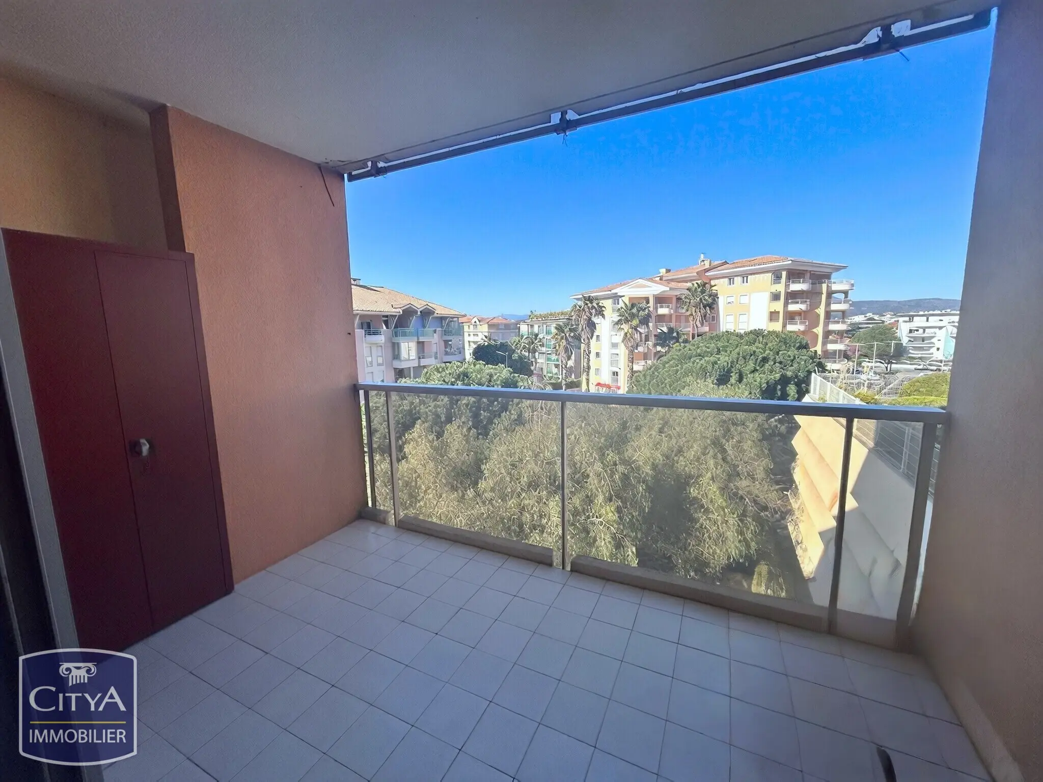 Photo 1 Appartement 1 pièce 26.6m²