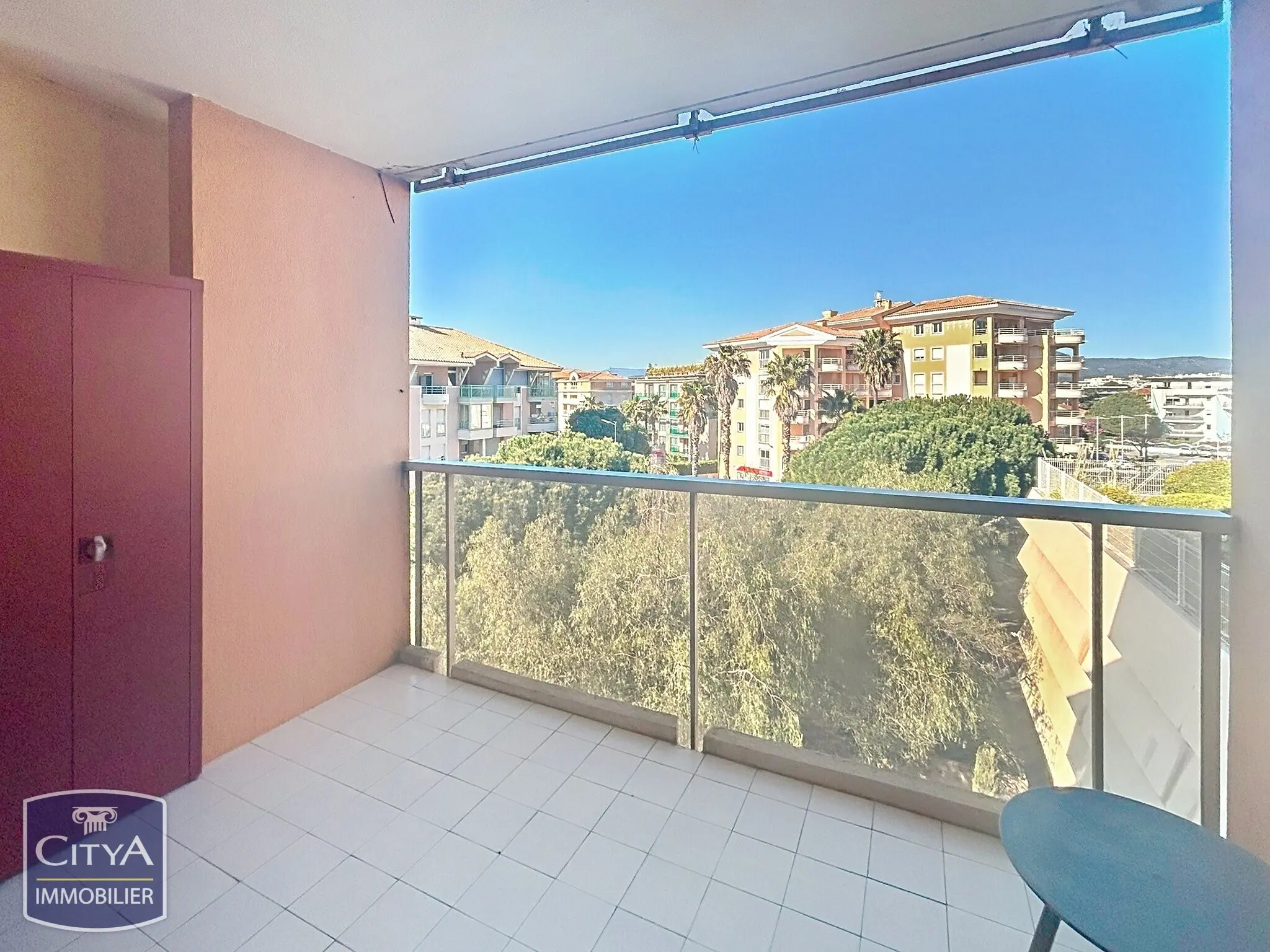 Photo 1 Appartement 1 pièce 26.6m²