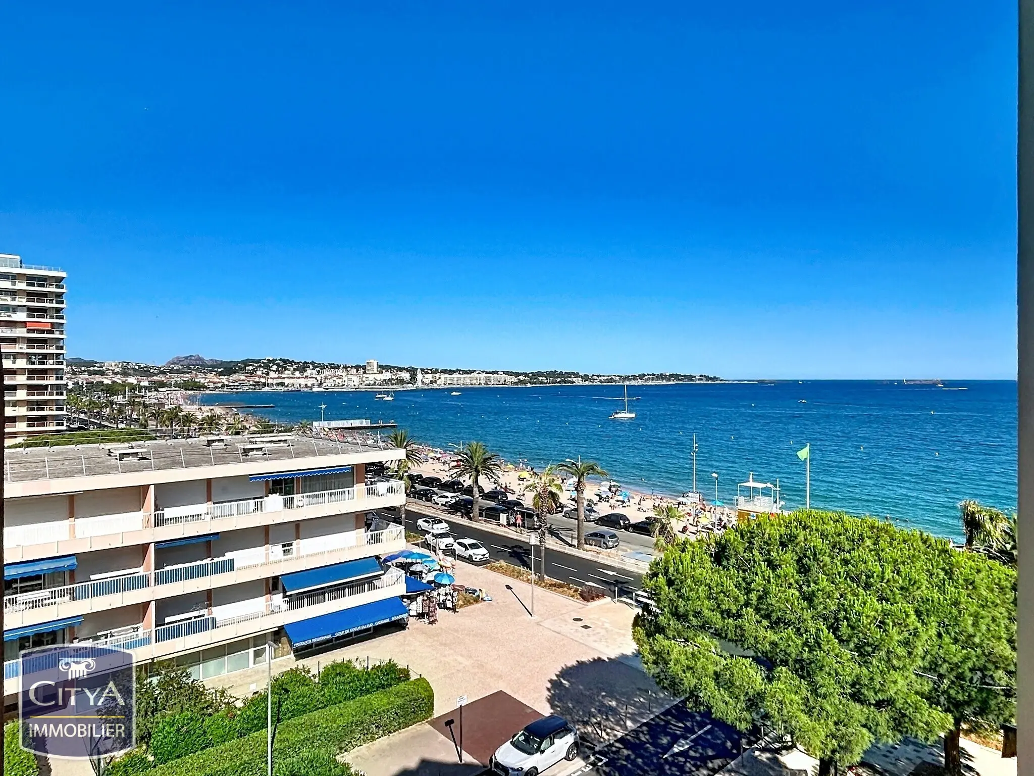 Photo 1 Appartement 1 pièce 27m²